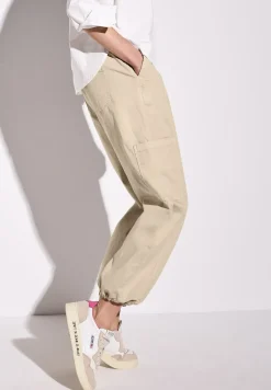 Straight Leg Cargo Hose