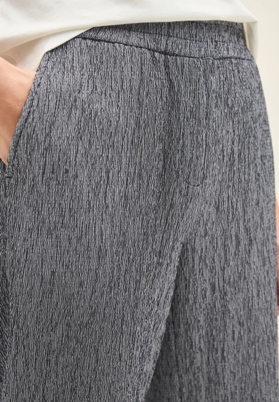 Straight Leg Crepe Hose