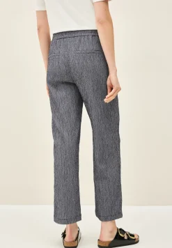 Straight Leg Crepe Hose
