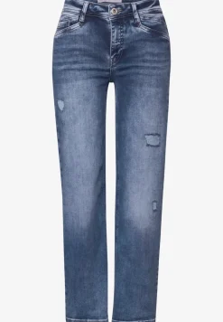 Straight Leg Destroyed Jeans