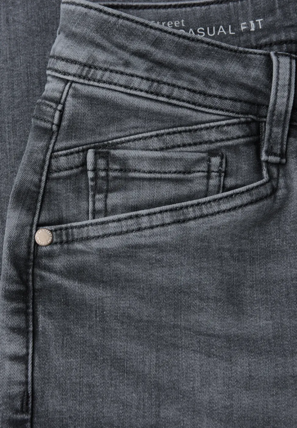 Straight Leg Destroyed Jeans
