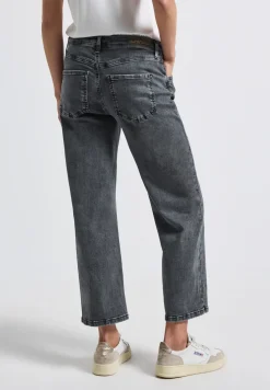 Straight Leg Destroyed Jeans
