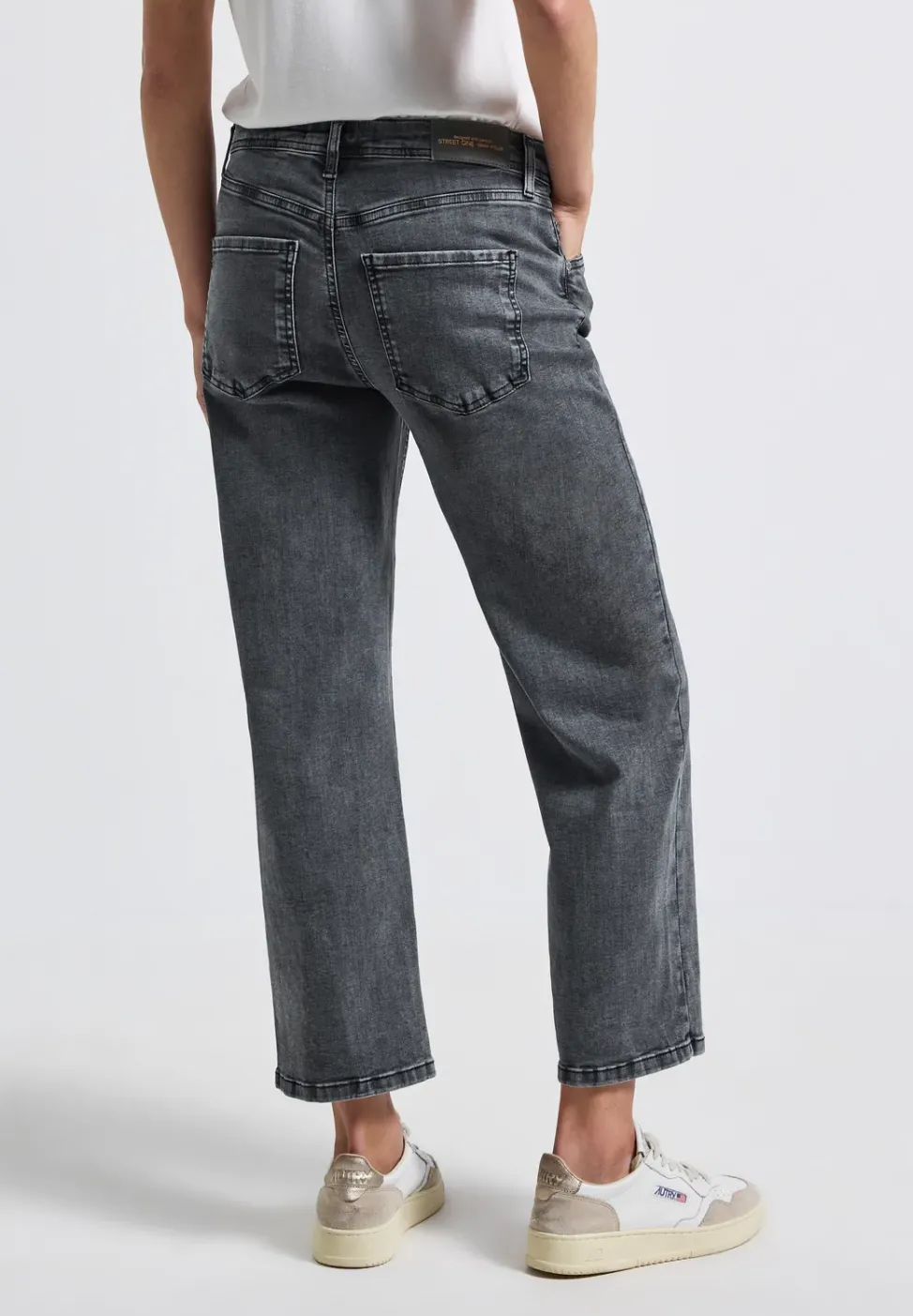 Straight Leg Destroyed Jeans