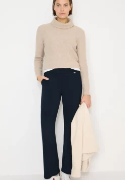 Straight Leg Hose