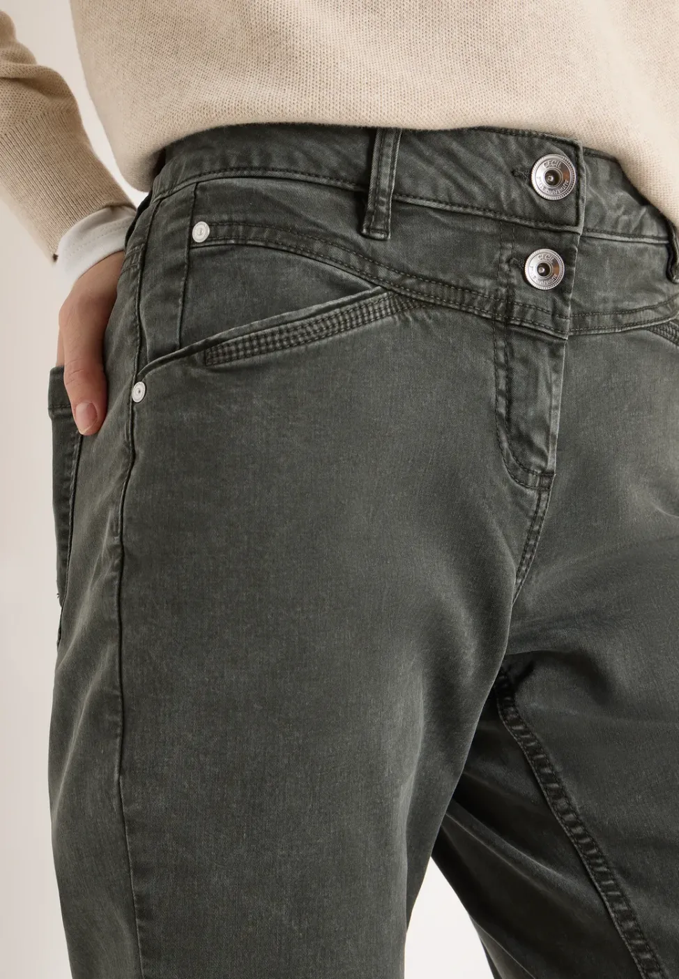 Straight Leg Hose