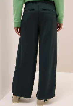 Straight Leg Hose