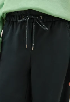Straight Leg Hose