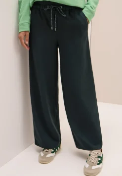 Straight Leg Hose
