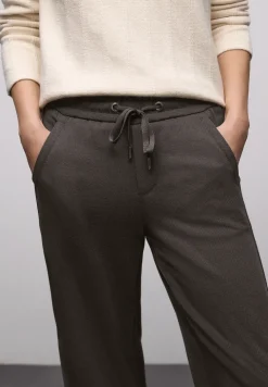Straight Leg Hose