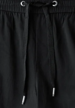 Straight Leg Hose