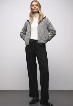 Straight Leg Hose