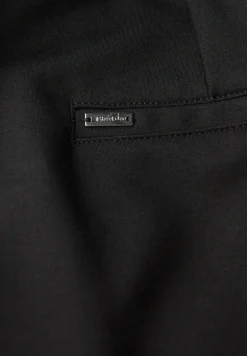 Straight Leg Hose