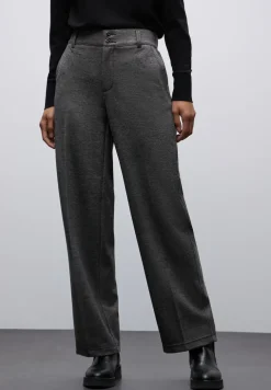 Straight Leg Hose