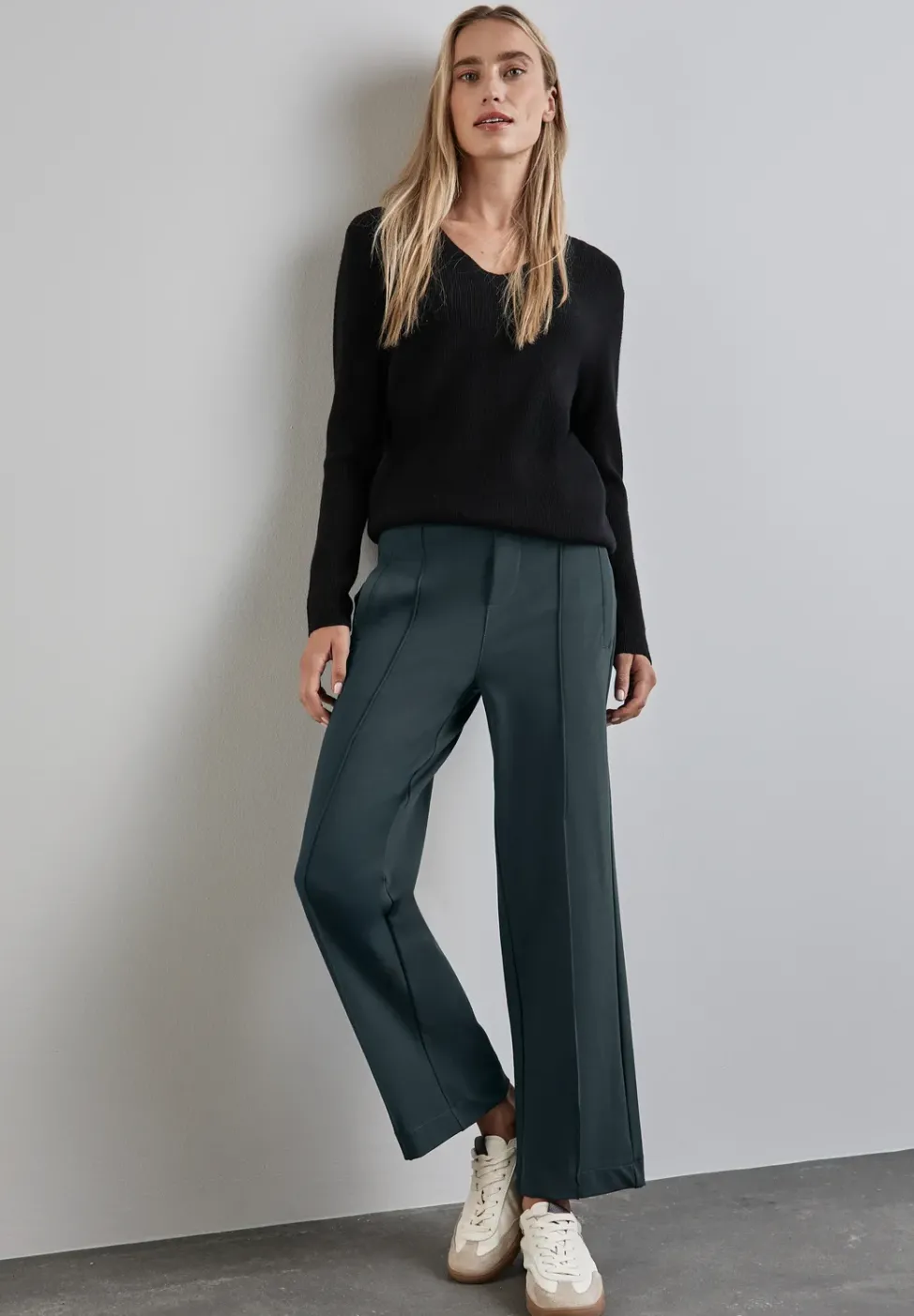 Straight Leg Hose