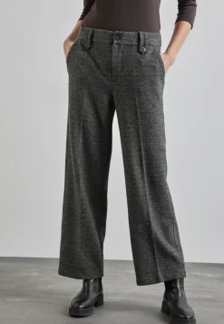 Straight Leg Hose