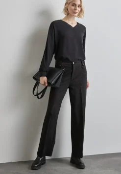 Straight Leg Hose