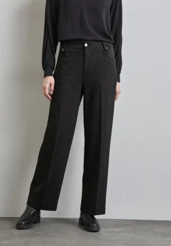 Straight Leg Hose
