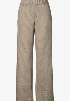 Straight Leg Hose