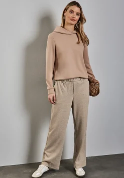 Straight Leg Hose