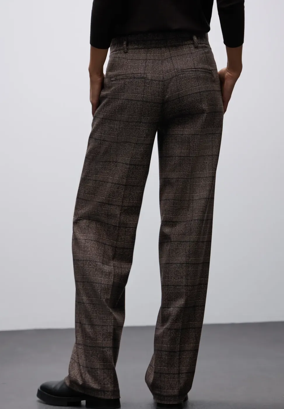 Straight Leg Hose