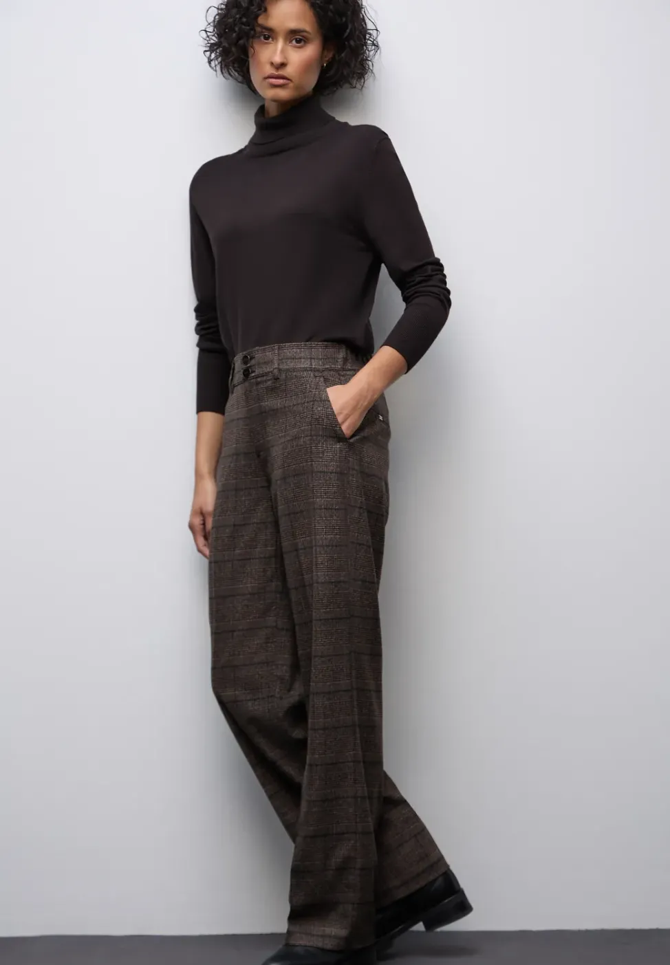 Straight Leg Hose