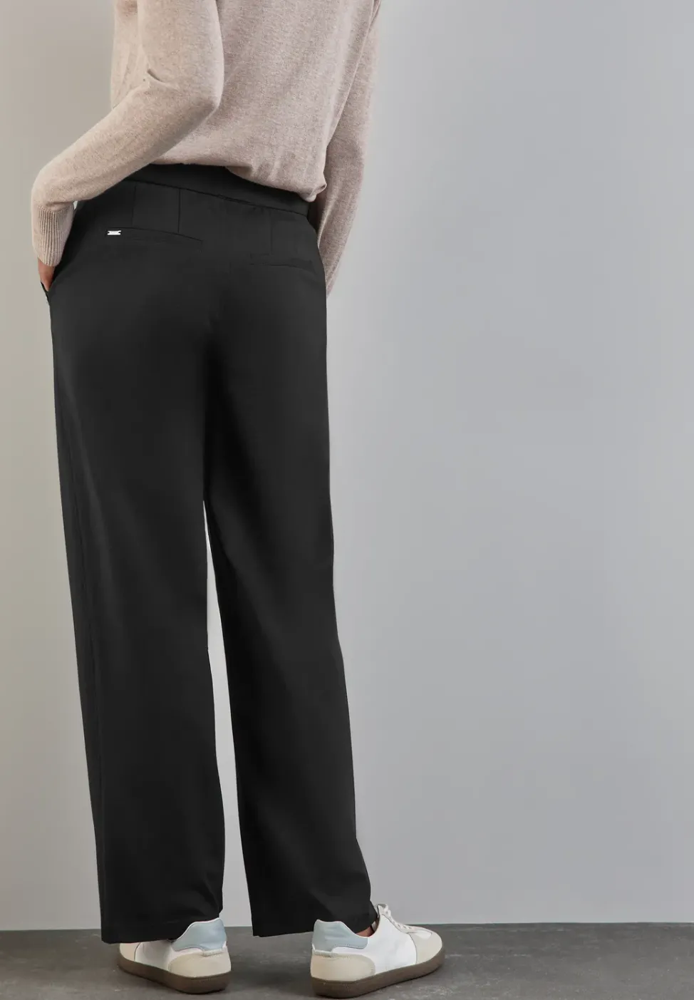 Straight Leg Hose
