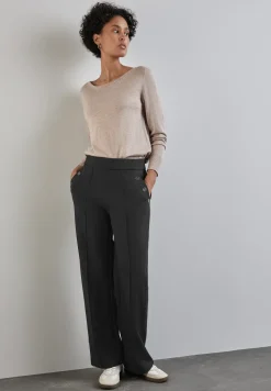 Straight Leg Hose