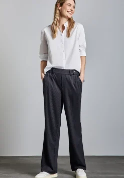 Straight Leg Hose