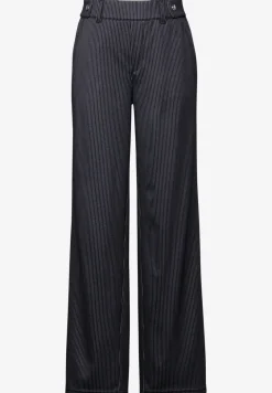Straight Leg Hose