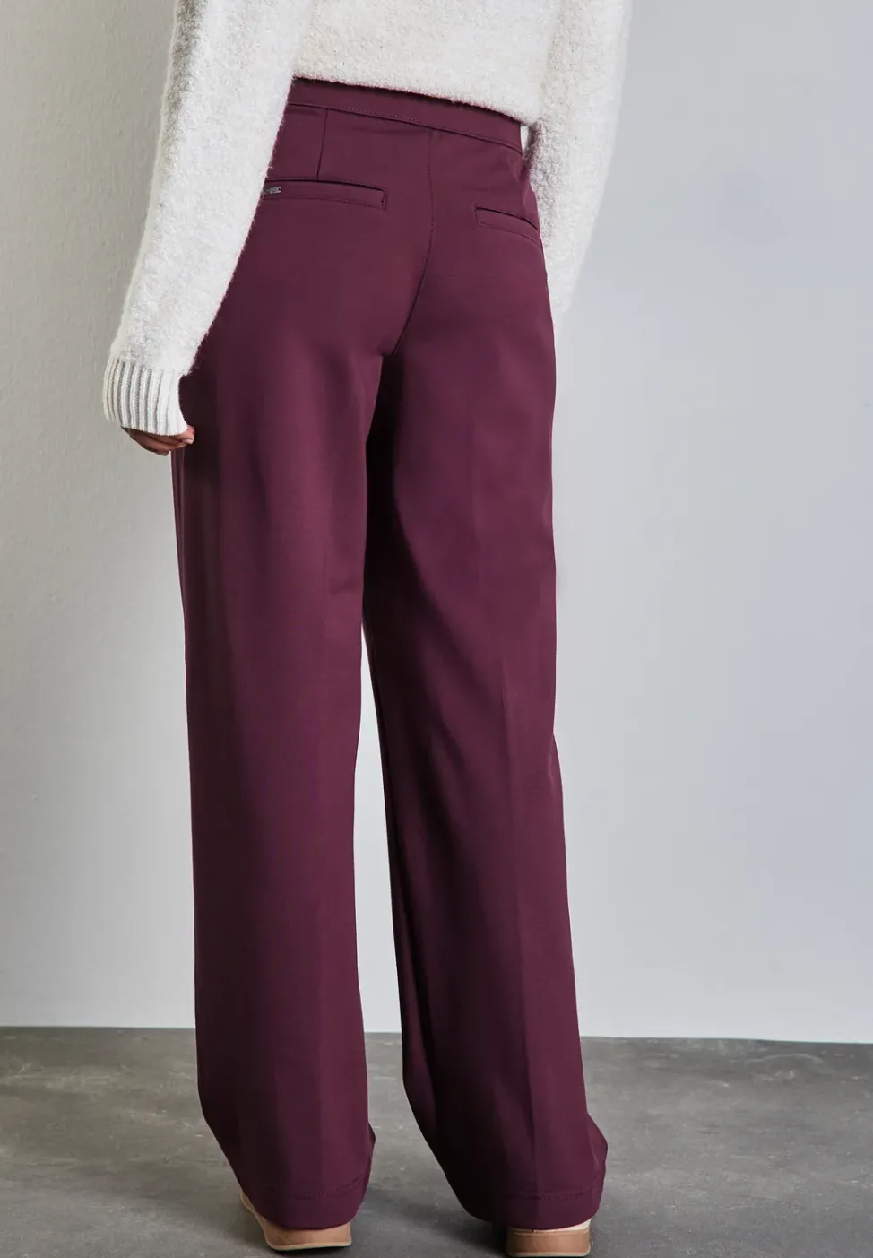 Straight Leg Hose