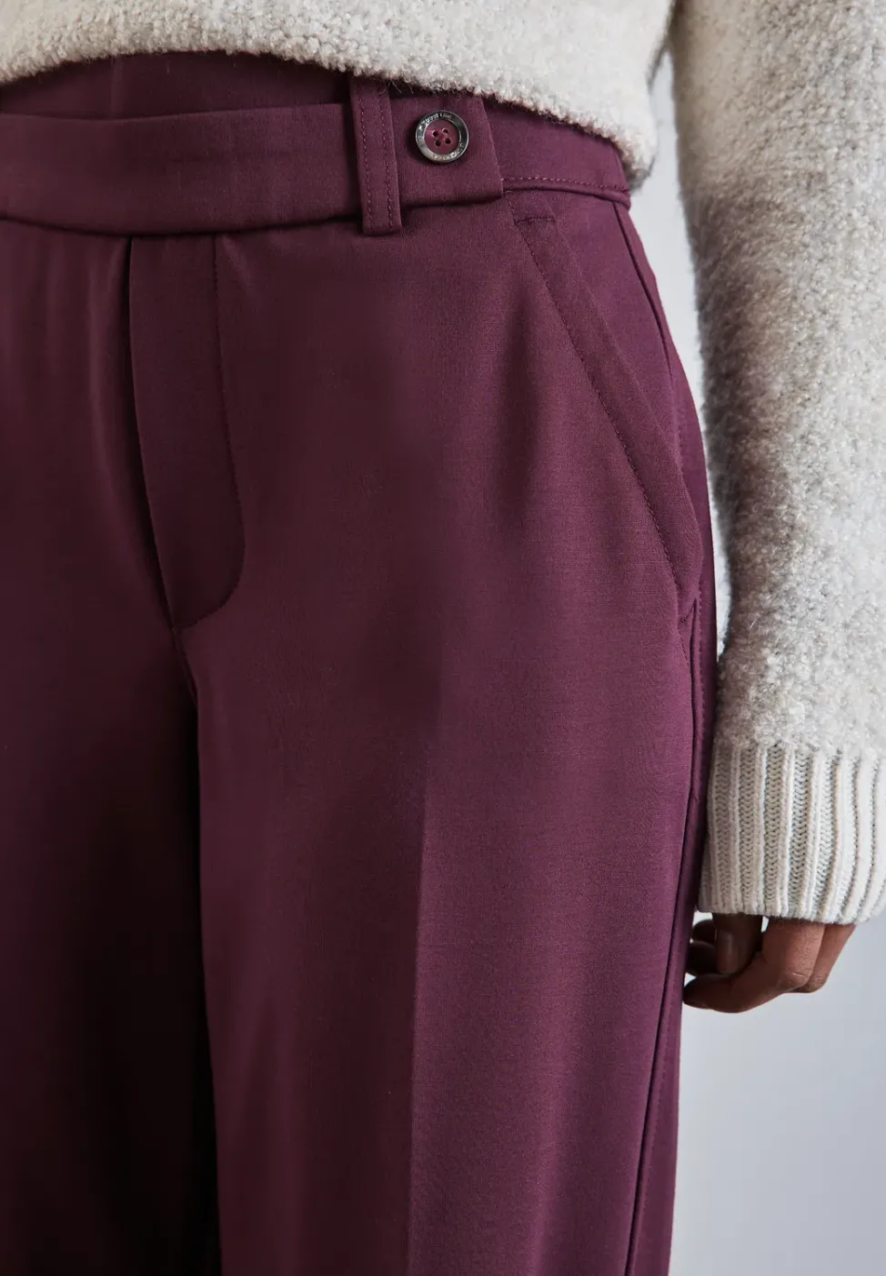 Straight Leg Hose