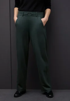 Straight Leg Hose mit Detail