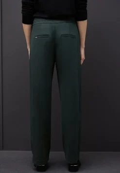 Straight Leg Hose mit Detail