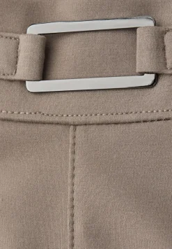 Straight Leg Hose mit Detail