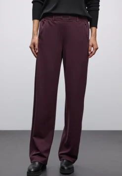 Straight Leg Hose mit Detail