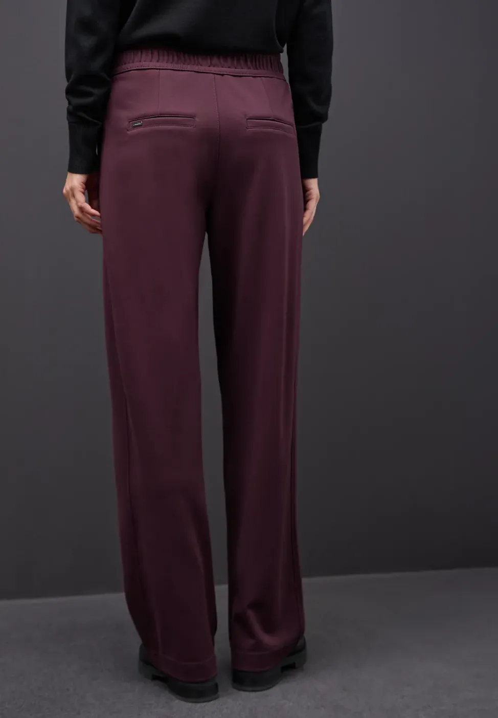 Straight Leg Hose mit Detail