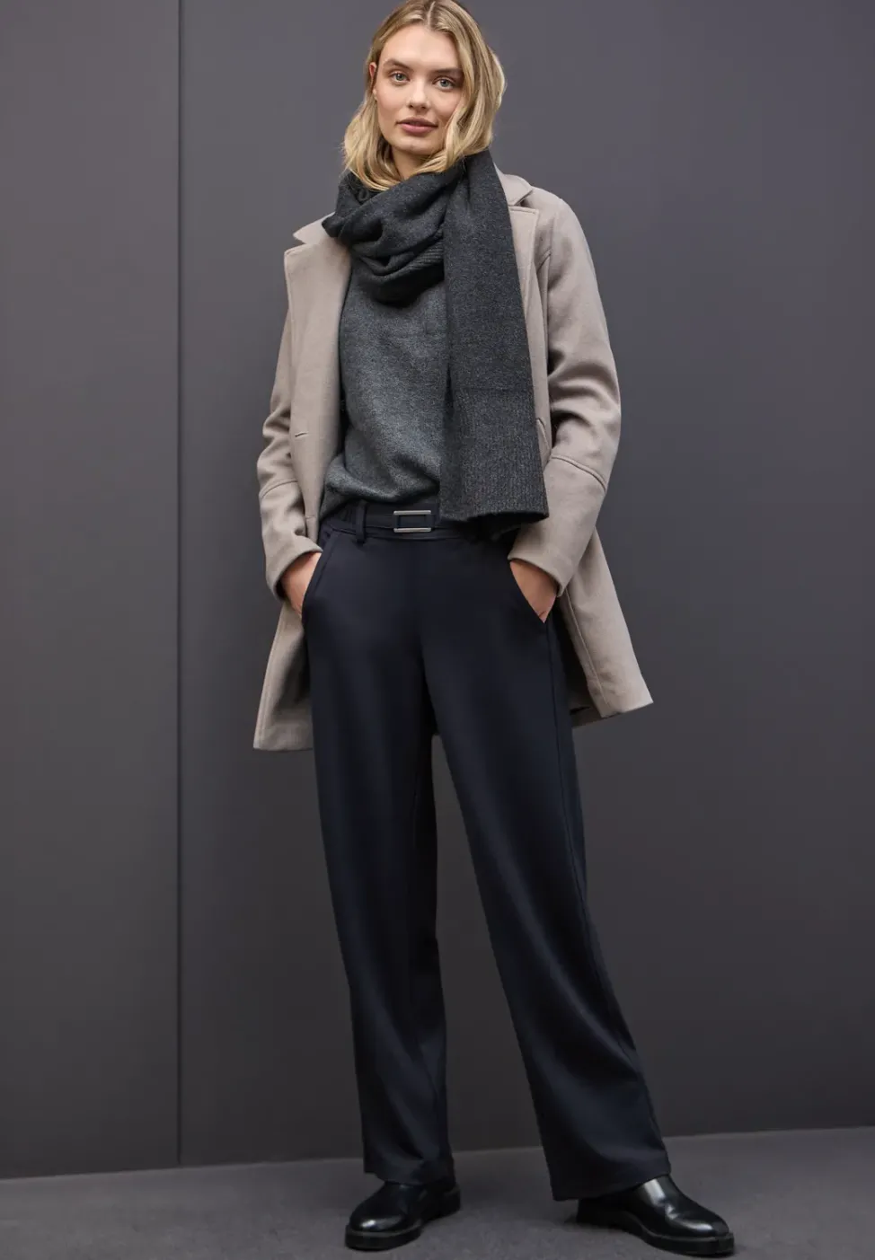 Straight Leg Hose mit Detail