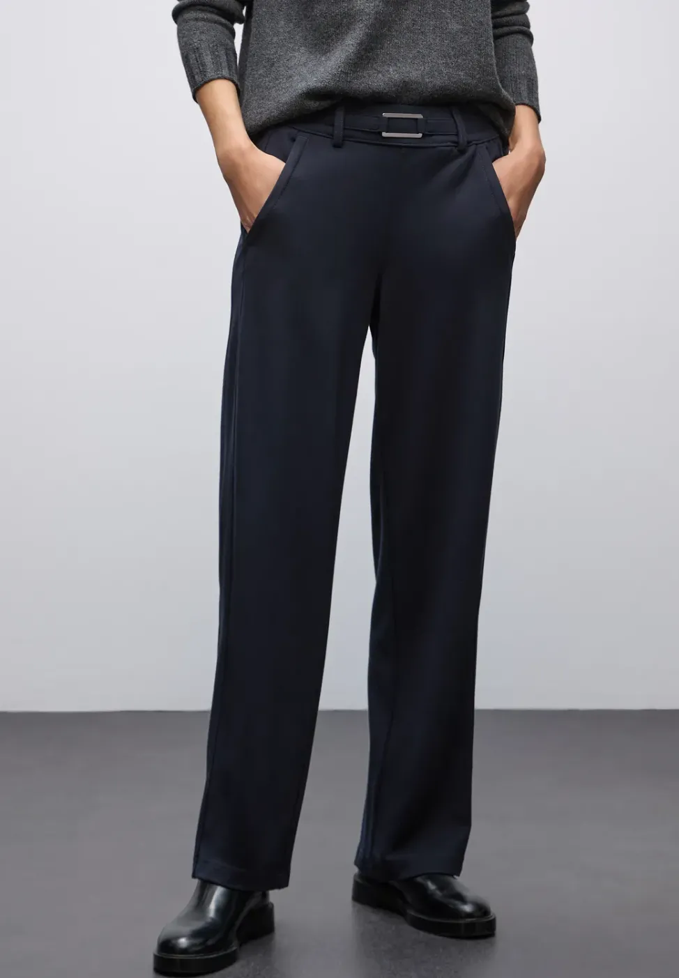 Straight Leg Hose mit Detail