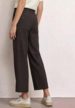 Straight Leg Hose mit Gürteldetails
