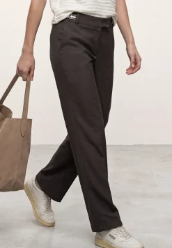 Straight Leg Hose mit Gürteldetails