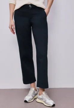 Straight Leg Hose mit Gürteldetail