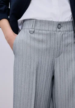 Straight Leg Hose mit Streifen
