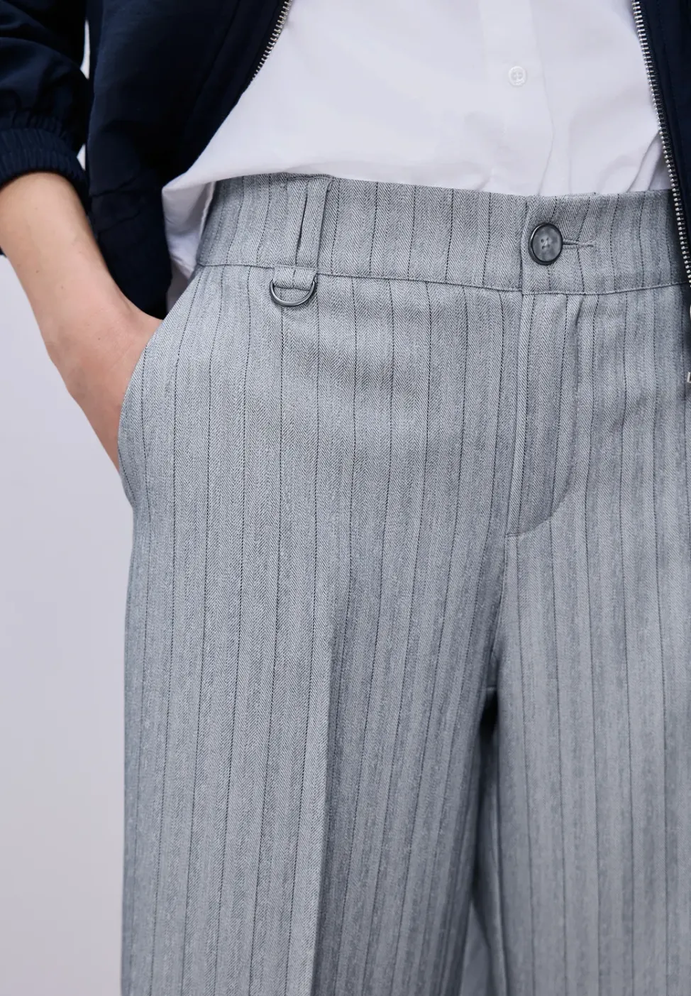 Straight Leg Hose mit Streifen