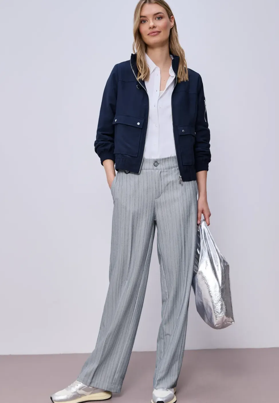 Straight Leg Hose mit Streifen