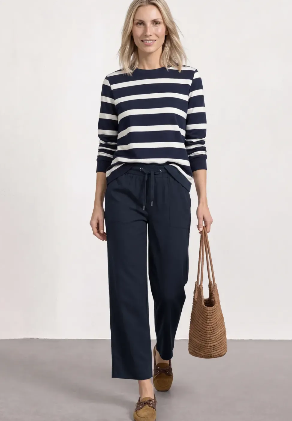 Straight Leg Hose mit Turn-Up-Detail