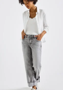 Straight Leg Jeans