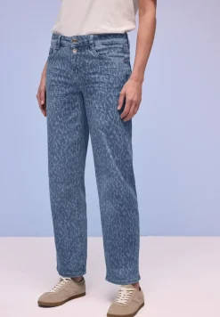 Straight Leg Jeans