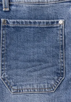 Straight Leg Jeans mit Saumdetail