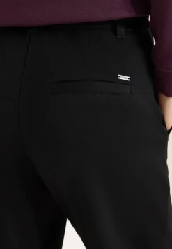 Straight Leg Jersey-Hose