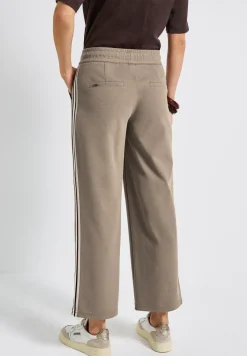 Straight Leg Strukturhose